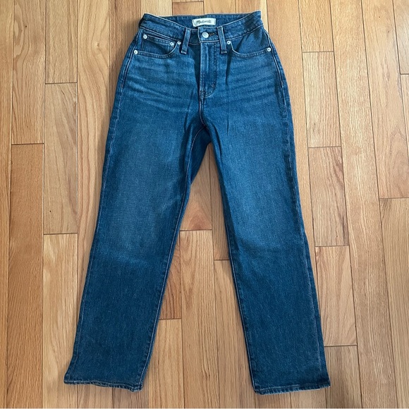 The Petite Curvy Perfect Vintage Straight Jean in Mayfield Wash - Picture 2 of 6